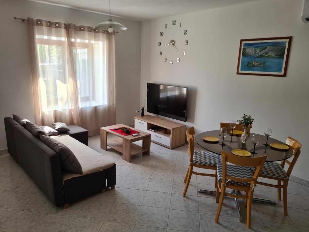 Holiday Home Nena Drniš Eksteriør bilde